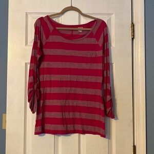 Old Navy womens tee; size medium